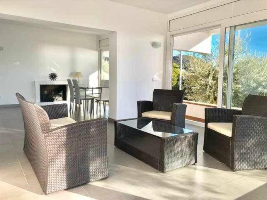 Amplio Apartamento Con Jardin En Almadrava 로지즈 외부 사진