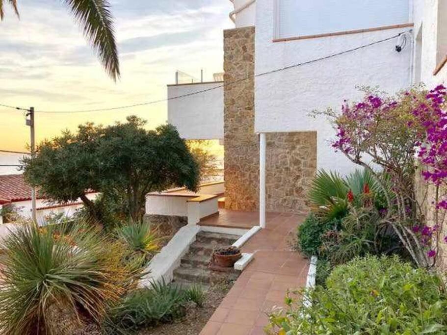 Amplio Apartamento Con Jardin En Almadrava 로지즈 외부 사진